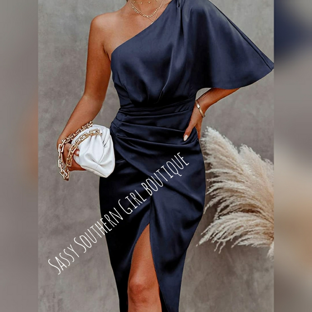 ⭐🆕 Navy blue satin midi dress